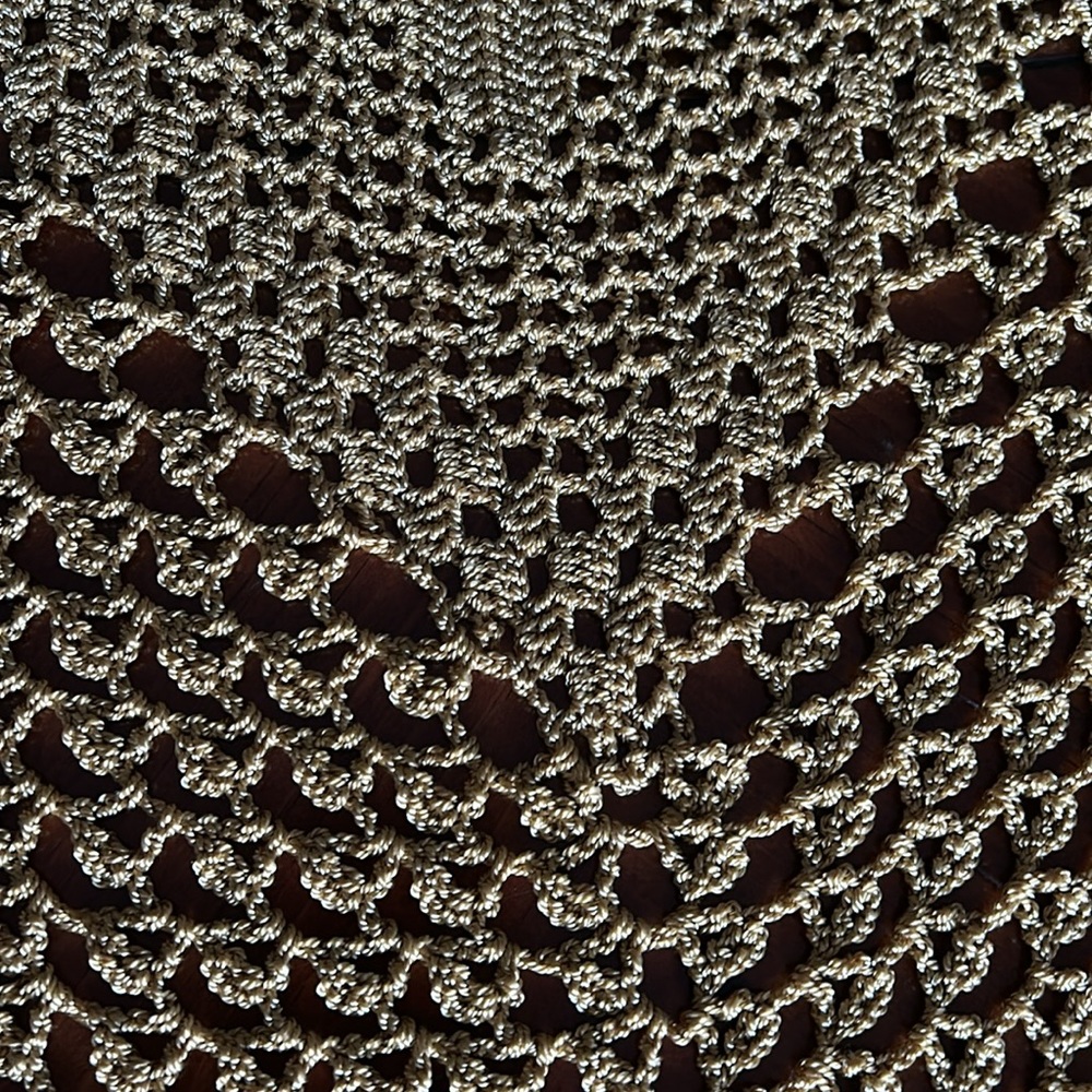 Oval table runner - Picture 10 of 16